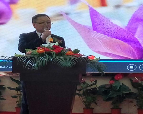 点击新窗口打开