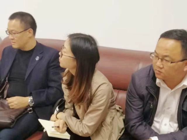 点击新窗口打开