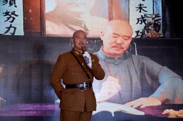点击新窗口打开