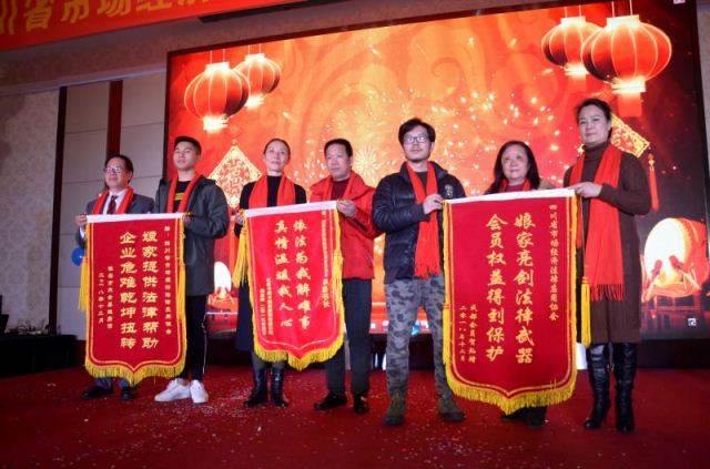 点击新窗口打开