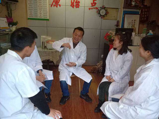 点击新窗口打开