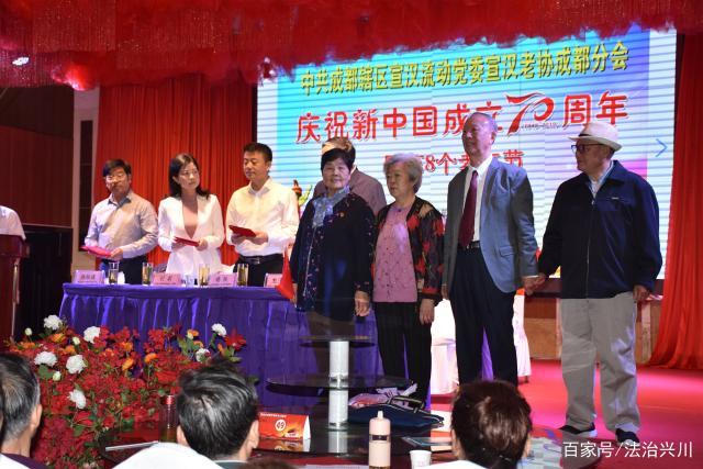 点击新窗口打开