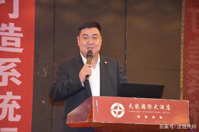 点击新窗口打开