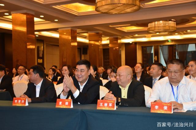 点击新窗口打开